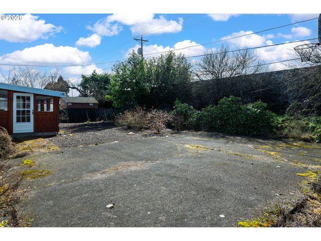 12340 Ne ROSE Pkwy, Portland, OR 97230