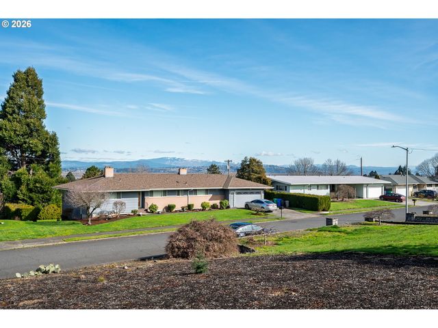 12340 Ne ROSE Pkwy, Portland, OR 97230