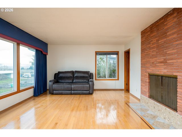 12340 Ne ROSE Pkwy, Portland, OR 97230