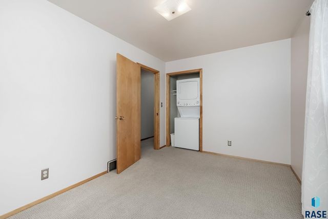 6204 W 10th St Street, Sioux Falls, SD 57107