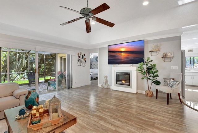 20936 Concord Green Drive E, Boca Raton, FL 33433