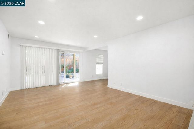 651 Moraga Rd 13, Moraga, CA 94556