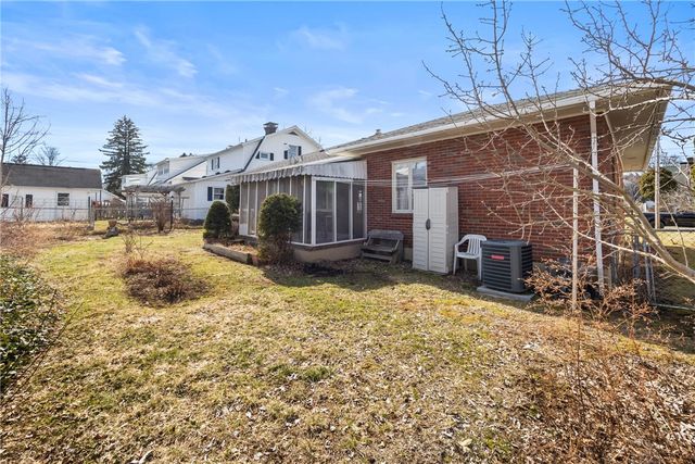 83 North Brook Street, Geneva City, NY 14456