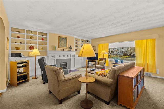 83 North Brook Street, Geneva City, NY 14456