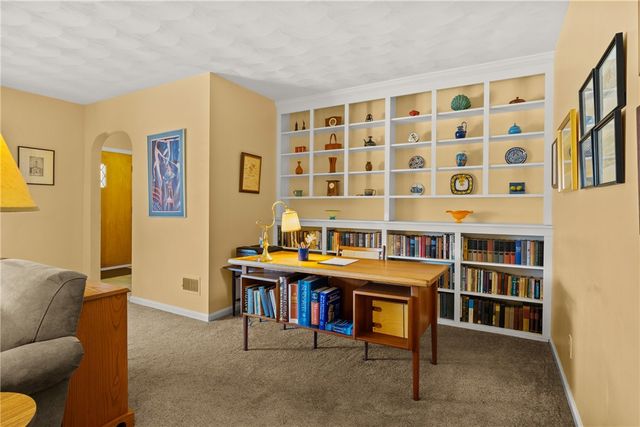 83 North Brook Street, Geneva City, NY 14456