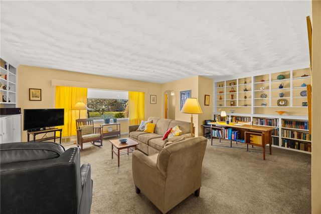 83 North Brook Street, Geneva City, NY 14456