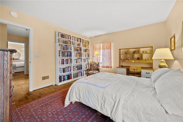 83 North Brook Street, Geneva City, NY 14456