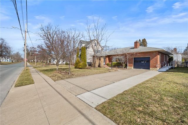 83 North Brook Street, Geneva City, NY 14456