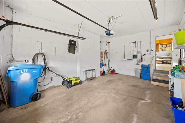 83 North Brook Street, Geneva City, NY 14456