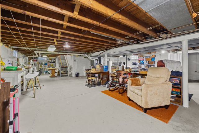 83 North Brook Street, Geneva City, NY 14456