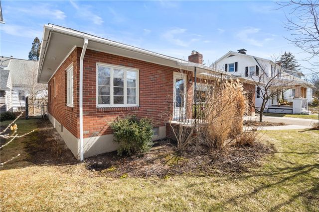 83 North Brook Street, Geneva City, NY 14456