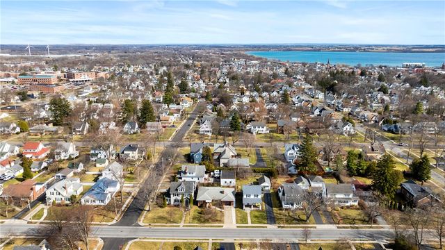 83 North Brook Street, Geneva City, NY 14456