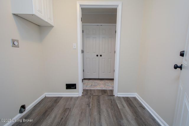 6909 Samuel Long Way, Louisville, KY 40229