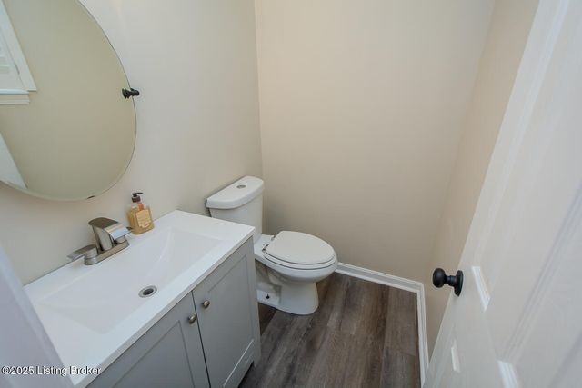 6909 Samuel Long Way, Louisville, KY 40229
