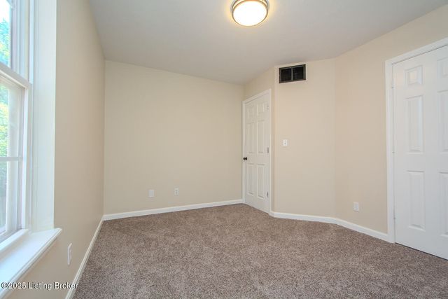 6909 Samuel Long Way, Louisville, KY 40229