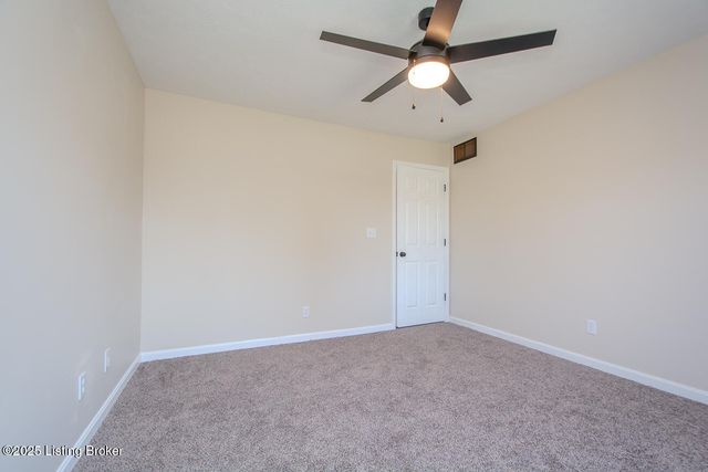 6909 Samuel Long Way, Louisville, KY 40229