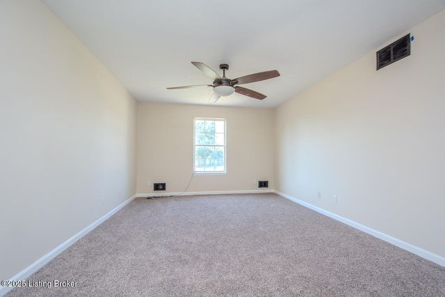 6909 Samuel Long Way, Louisville, KY 40229
