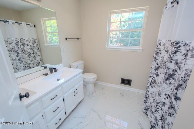 6909 Samuel Long Way, Louisville, KY 40229