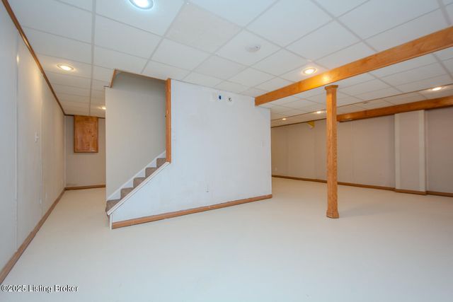6909 Samuel Long Way, Louisville, KY 40229
