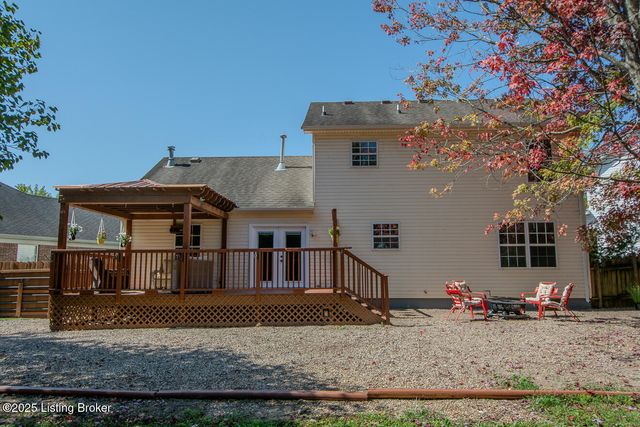 6909 Samuel Long Way, Louisville, KY 40229
