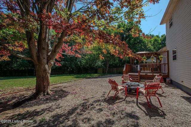 6909 Samuel Long Way, Louisville, KY 40229