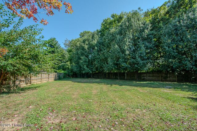 6909 Samuel Long Way, Louisville, KY 40229
