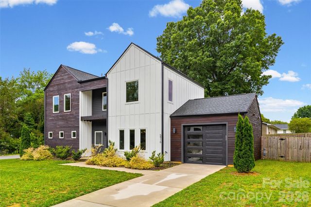 5916 Pepper Bush Lane, Charlotte, NC 28212