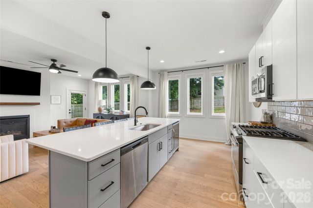 5916 Pepper Bush Lane, Charlotte, NC 28212