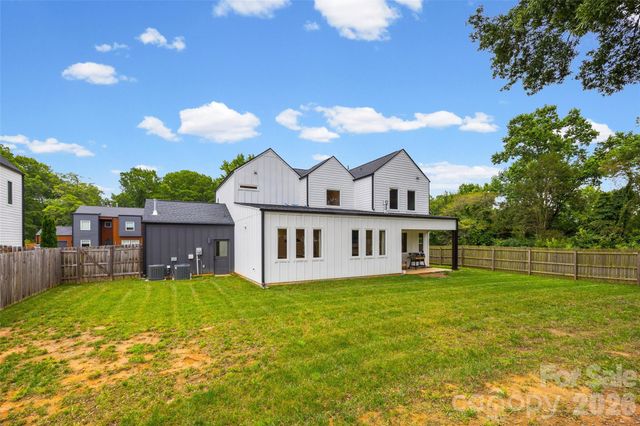 5916 Pepper Bush Lane, Charlotte, NC 28212