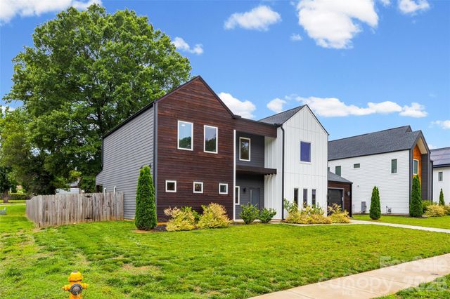 5916 Pepper Bush Lane, Charlotte, NC 28212
