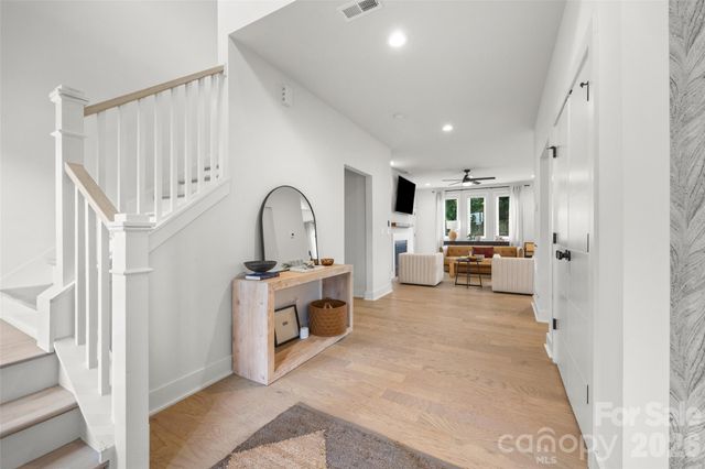 5916 Pepper Bush Lane, Charlotte, NC 28212