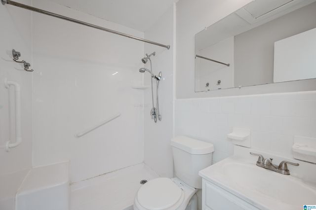 200 WOODWARD DRIVE, Hueytown, AL 35023