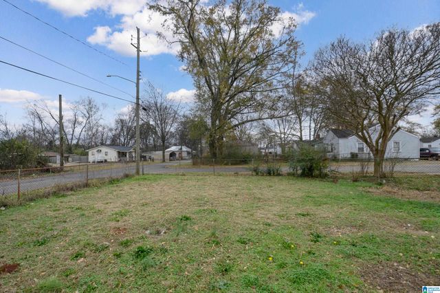 200 WOODWARD DRIVE, Hueytown, AL 35023