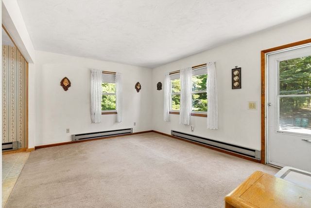 97 Fitch Rd, Lancaster, MA 01523