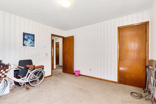 97 Fitch Rd, Lancaster, MA 01523