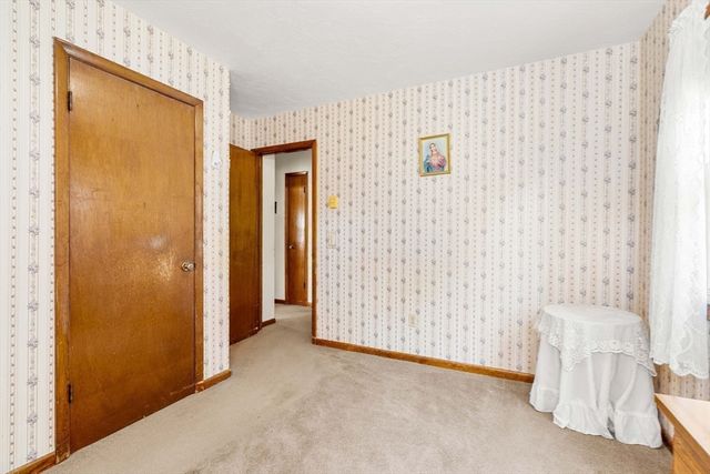 97 Fitch Rd, Lancaster, MA 01523