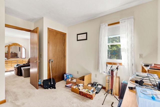 97 Fitch Rd, Lancaster, MA 01523