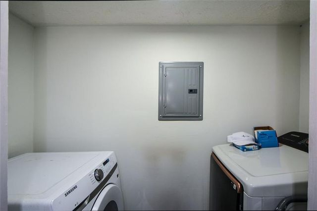 1126 Mainstreet Valley Drive, Stone Mountain, GA 30088