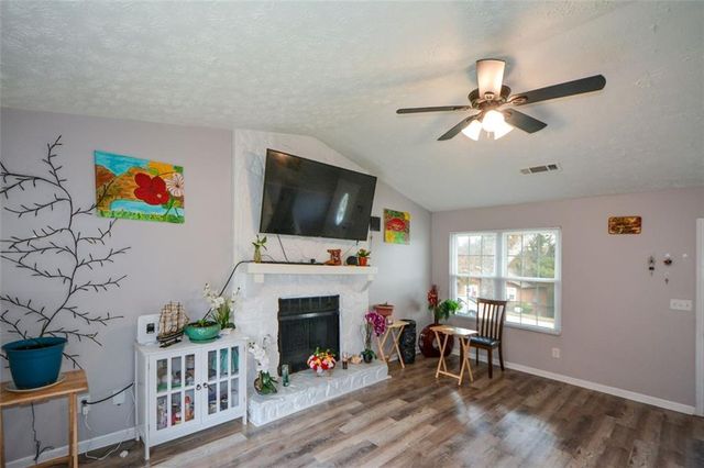 1126 Mainstreet Valley Drive, Stone Mountain, GA 30088