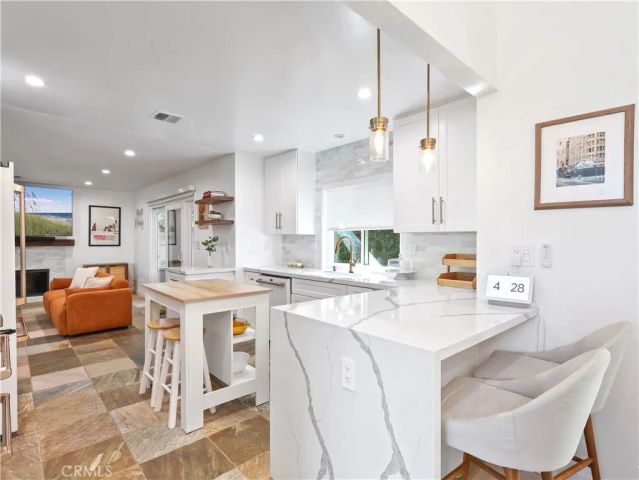 7819 Goldmine Lane, Lake Balboa, CA 91406