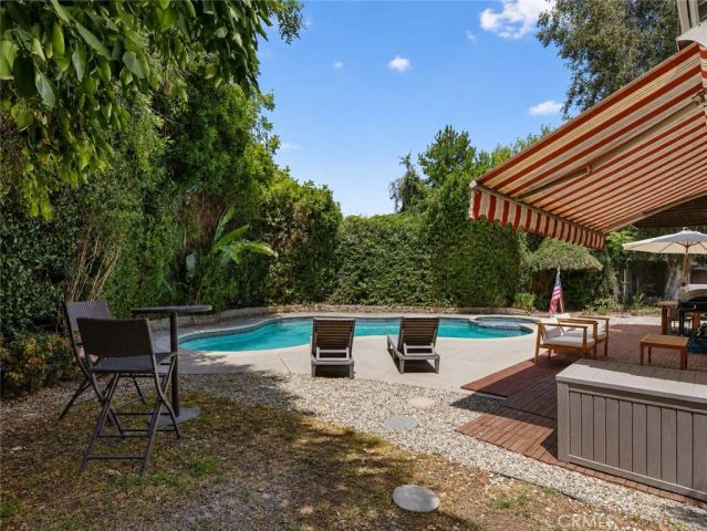 7819 Goldmine Lane, Lake Balboa, CA 91406