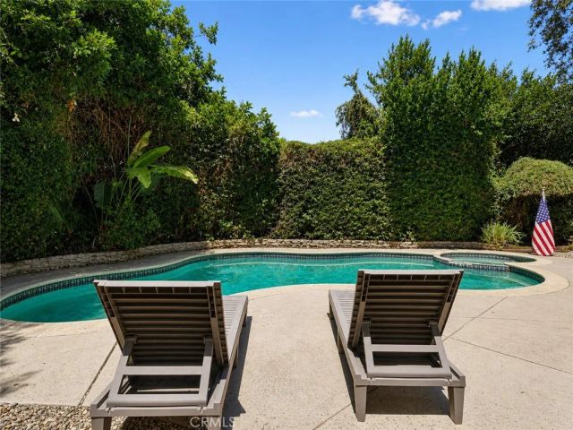 7819 Goldmine Lane, Lake Balboa, CA 91406