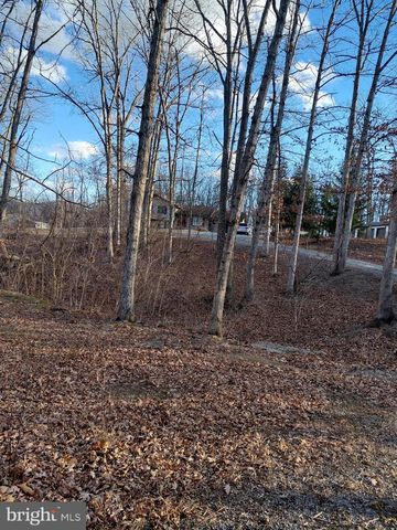 189 HAVEN FARMS CIR, Petersburg, WV 26847