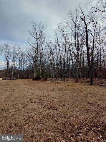 189 HAVEN FARMS CIR, Petersburg, WV 26847