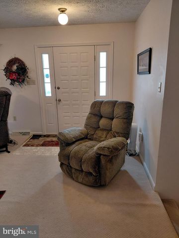 189 HAVEN FARMS CIR, Petersburg, WV 26847