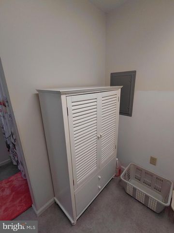 189 HAVEN FARMS CIR, Petersburg, WV 26847