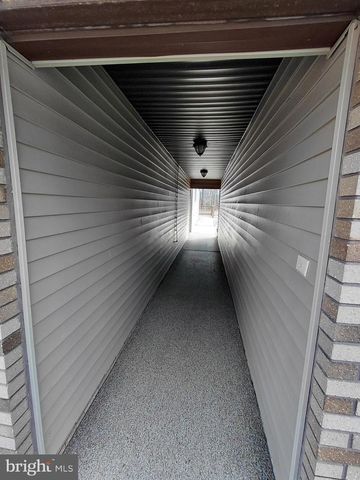 189 HAVEN FARMS CIR, Petersburg, WV 26847