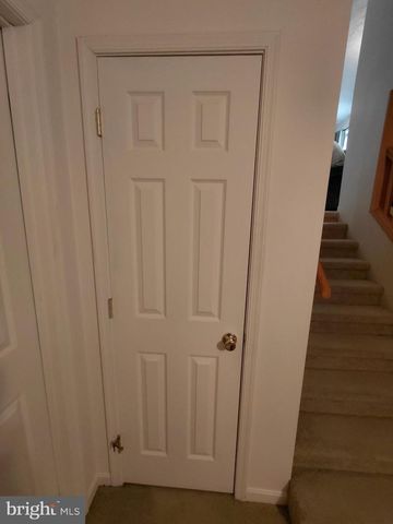 189 HAVEN FARMS CIR, Petersburg, WV 26847