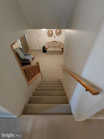 189 HAVEN FARMS CIR, Petersburg, WV 26847