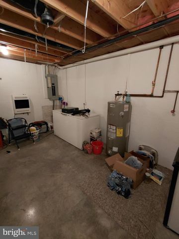 189 HAVEN FARMS CIR, Petersburg, WV 26847